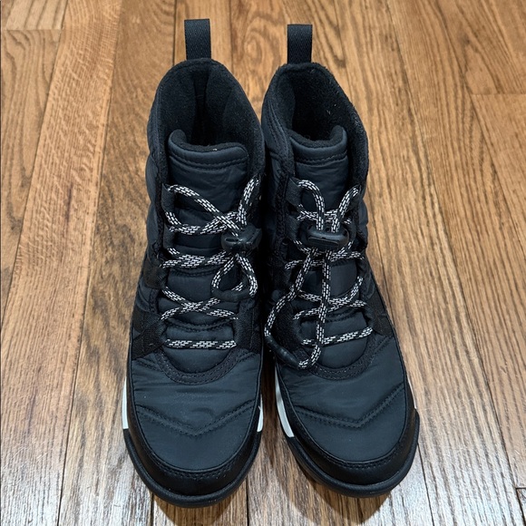 Sorel Kids Whitney II Plus Waterproof Snow Boot Size 3 - Picture 3 of 5